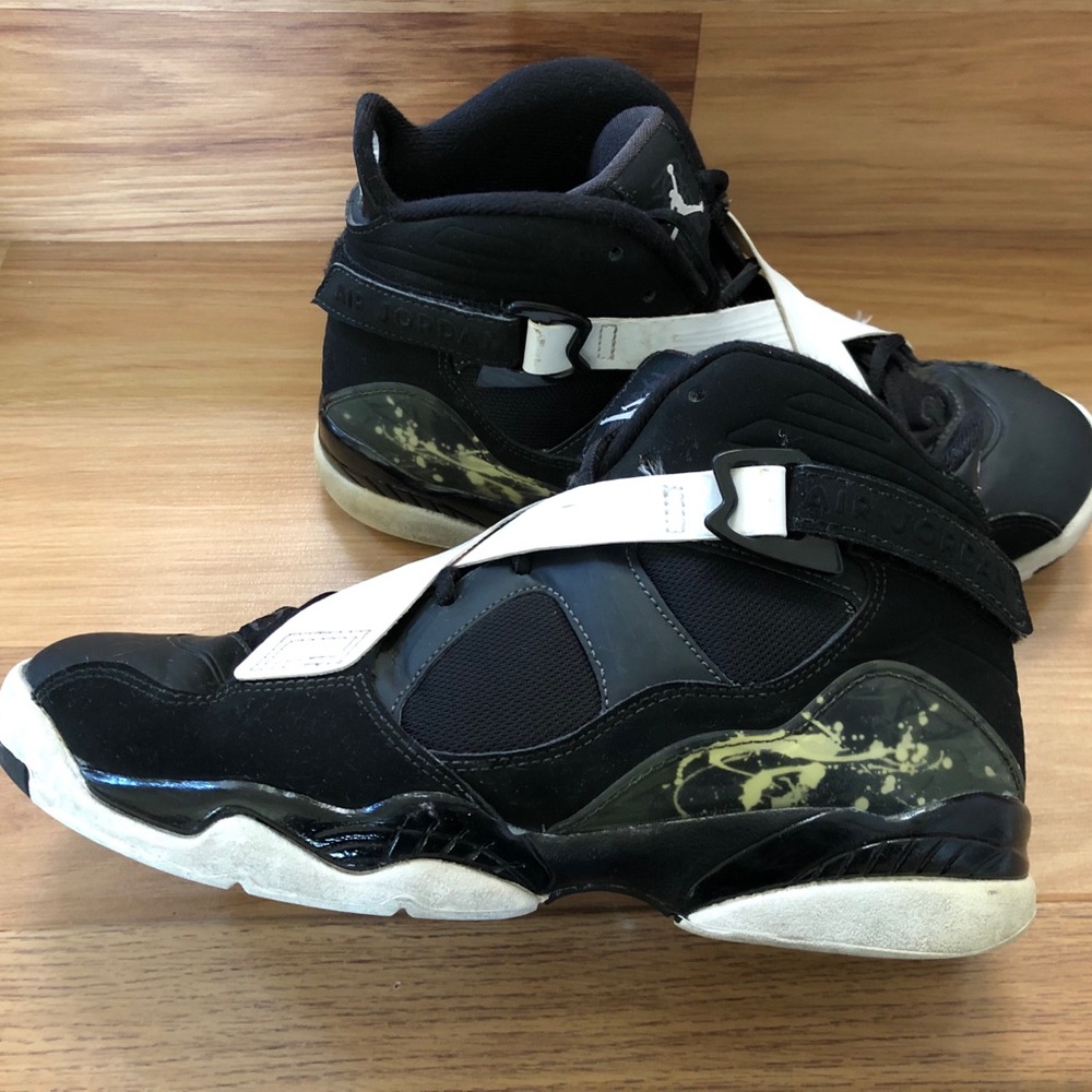 Nike Jordan’s youth 6 1/2 or women’s 8